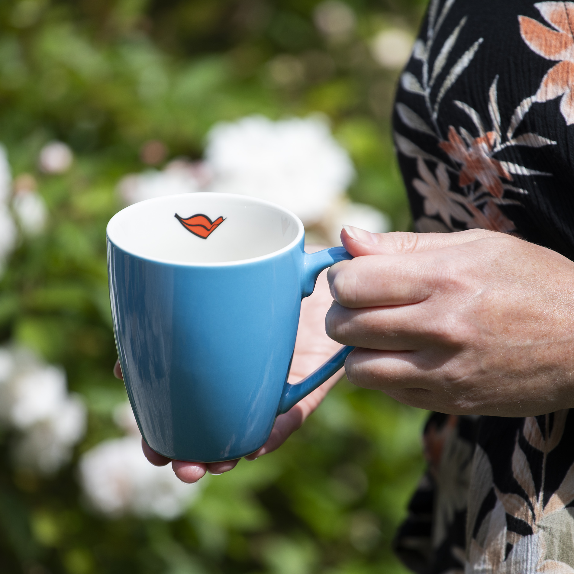 AIDA Kaffeetasse blau mit Kussmund